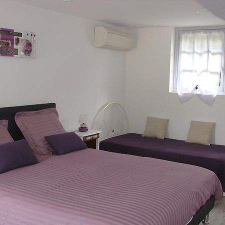 Le Vieux Castel Bed and Breakfast Goustranville Exterior foto
